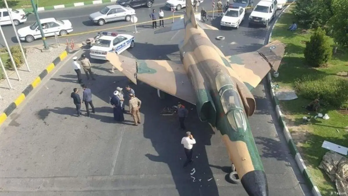 حمل جنگنده F-14 در خیابان‌های تهران! + عکس