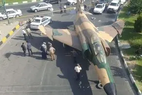 حمل جنگنده F-14 در خیابان‌های تهران! + عکس
