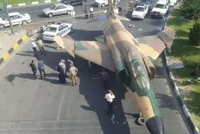 حمل جنگنده F-14 در خیابان‌های تهران! + عکس