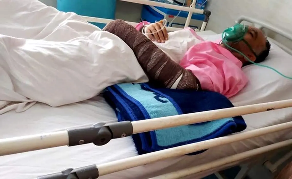 حمله و درگیری با معلمان و دانش آموزان محله نیایش+عکس مدیر مجروح