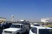 تصویری جالب و شگفت انگیز از ارتفاع چهار متری برف در جاده کرج