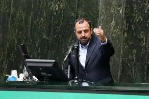 وزیر اقتصاد: اموال مازاد بانک‌ها به مزایده گذاشته شده اما مشتری نداریم 