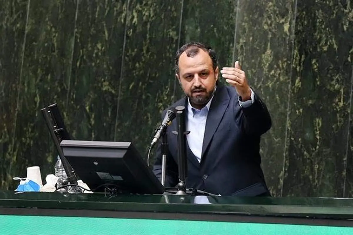 وزیر اقتصاد: اموال مازاد بانکها به مزایده گذاشته شده اما مشتری نداریم