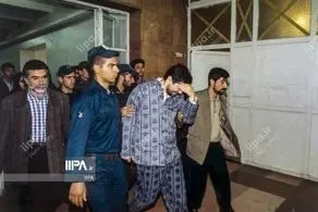 تصاویر دیده نشده از شهرام جزایری در دادگاه + ببینید 
