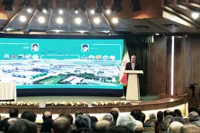 کسی که می‌تواند کشور را از بن‌بست نجات دهد، باید دستش را فشرد و از او حمایت کرد