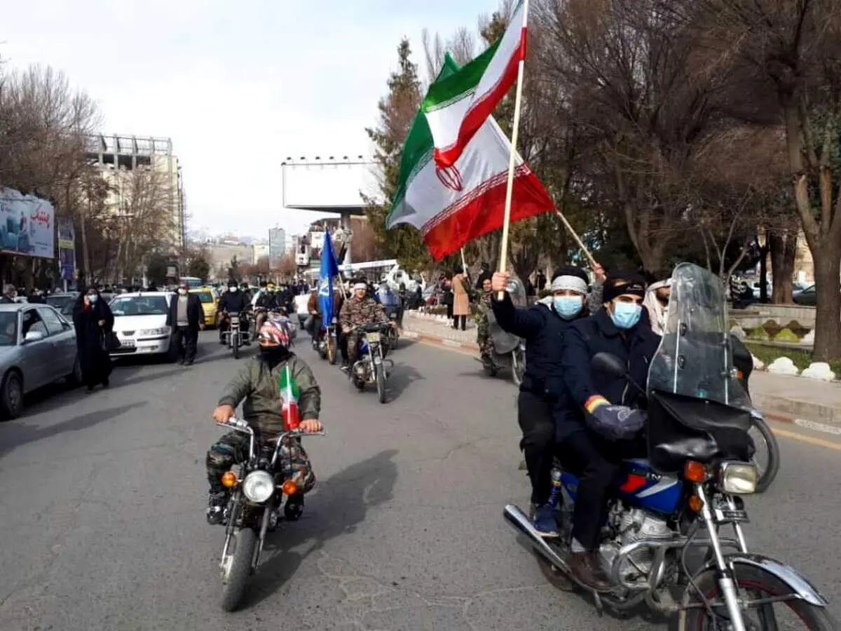 قطعنامه راهپیمایی ۲۲ بهمن: همگان از «حاشیه سازی های کاذب» پرهیز کنند