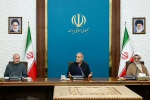 پزشکیان: وام‌های قرض‌الحسنه و ارائه خودرو، راه‌حل فرزندآوری نیست 