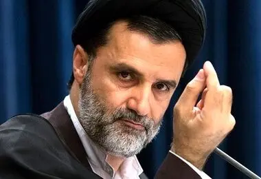 آیا نبویان شبیه محمود احمدی‌نژاد است؟
