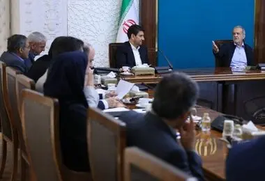پزشکیان: دریافت هرگونه خدمت در کشور منوط به ارائه کد پستی و کد ملی می‌شود