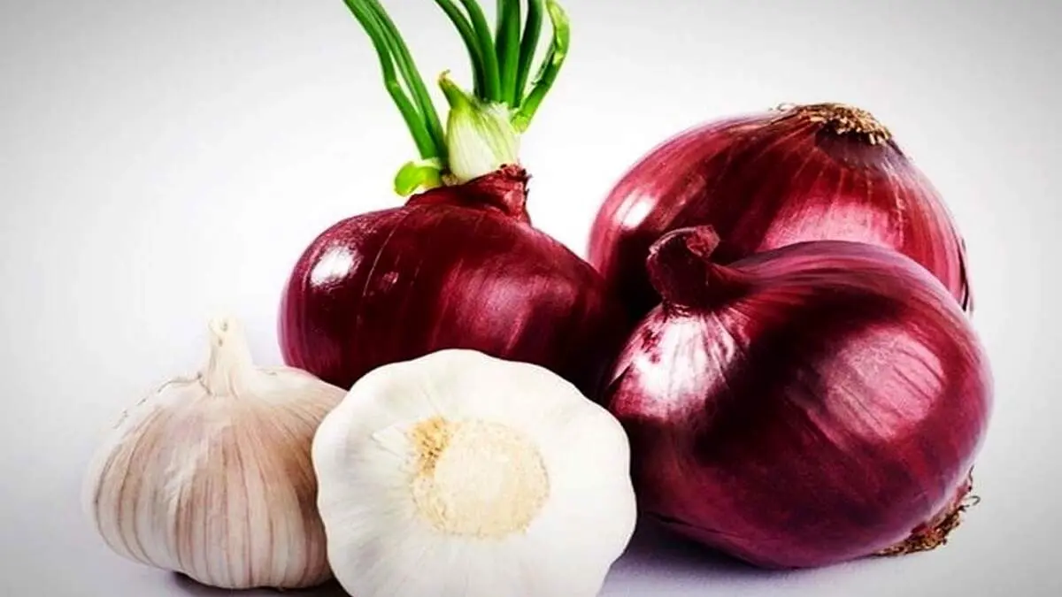 آیا سیر و پیاز جوانه‌زده قابل خوردن هستند؟
