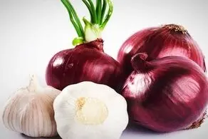آیا سیر و پیاز جوانه‌زده قابل خوردن هستند؟
