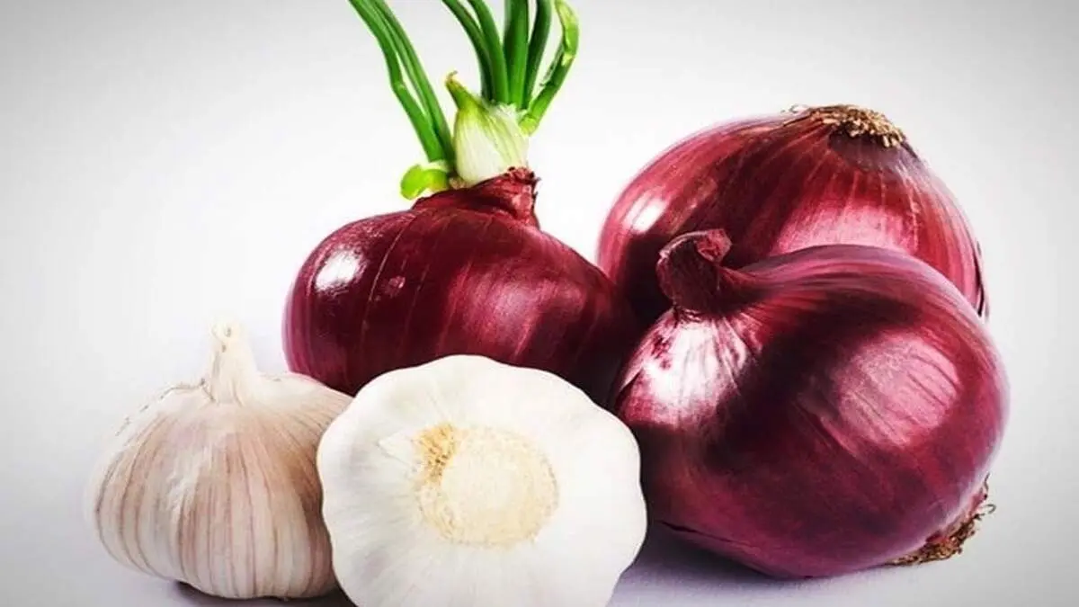 آیا سیر و پیاز جوانه‌زده قابل خوردن هستند؟
