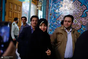 عکس از مریم روحانی دختر حسن روحانی در پای صندوق رای + ببینید 