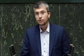 نماینده مجلس به پدیدار شدن روحانی در عرصه سیاسی پس از این مدت‌ها واکنش نشان داد 