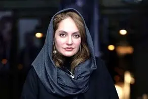 آبرو ریزی خانم بازیگر معروف در خارج از ایران!/ مهناز افشار در آغوش مردان غیر ایرانی!+ عکس