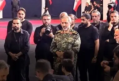چرا «سید مجید» در مراسم وداع با رهبر شهید، لباس سیاه به تن نداشت؟