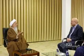 آیت الله جوادی آملی: در ابتدای انقلاب که از سمیناری در خارج از کشور بر می گشتیم تا هواپیما وارد حریم ایران شد همه زنان حجاب خود را رعایت کردند