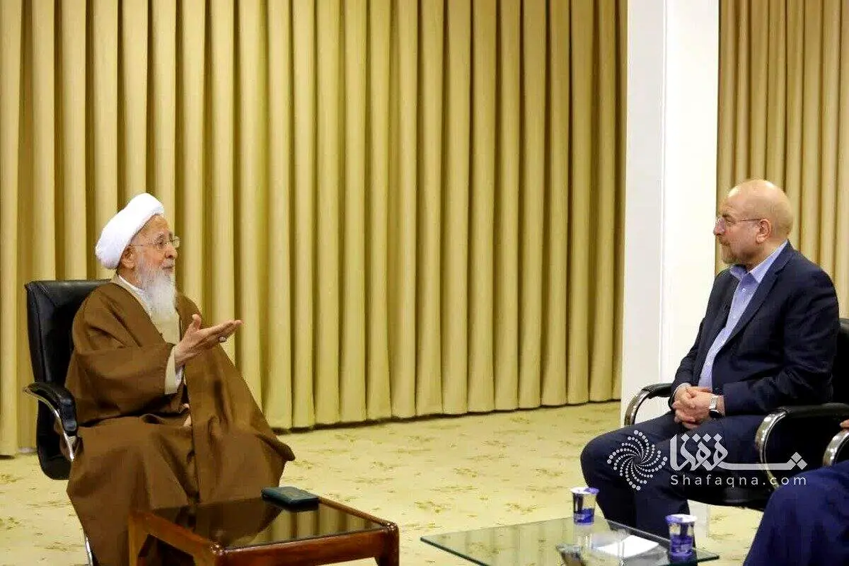آیت الله جوادی آملی: در ابتدای انقلاب که از سمیناری در خارج از کشور بر می گشتیم تا هواپیما وارد حریم ایران شد همه زنان حجاب خود را رعایت کردند
