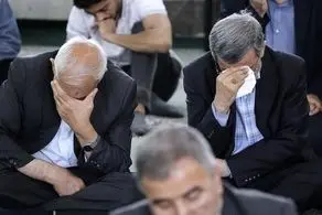 عکس جالب از گریه محمود احمدی نژاد + ببینید 