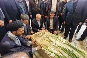 قالیباف بر سر مزار پدر سیدمحمد خاتمی + عکس 