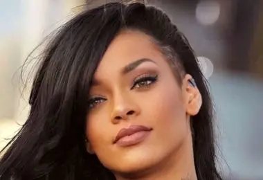 شلیک ۱۰ گلوله به خانه ریحانا خواننده مشهور