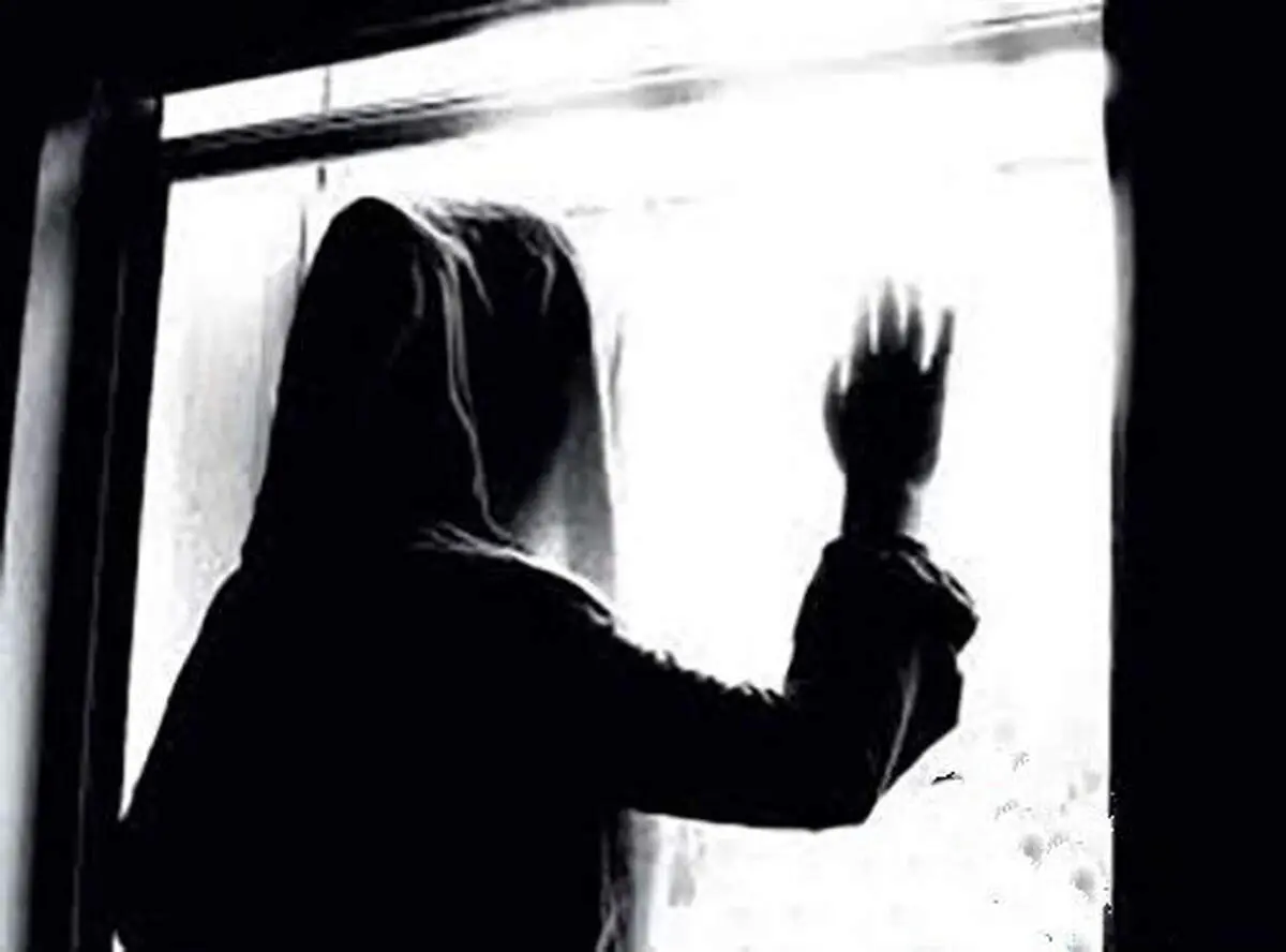 به خانه دوست پسرم رفتم و به تباهی کشیده شدم/ دوربین مخفی همه چیز را گرفت و بی آبرو شدم