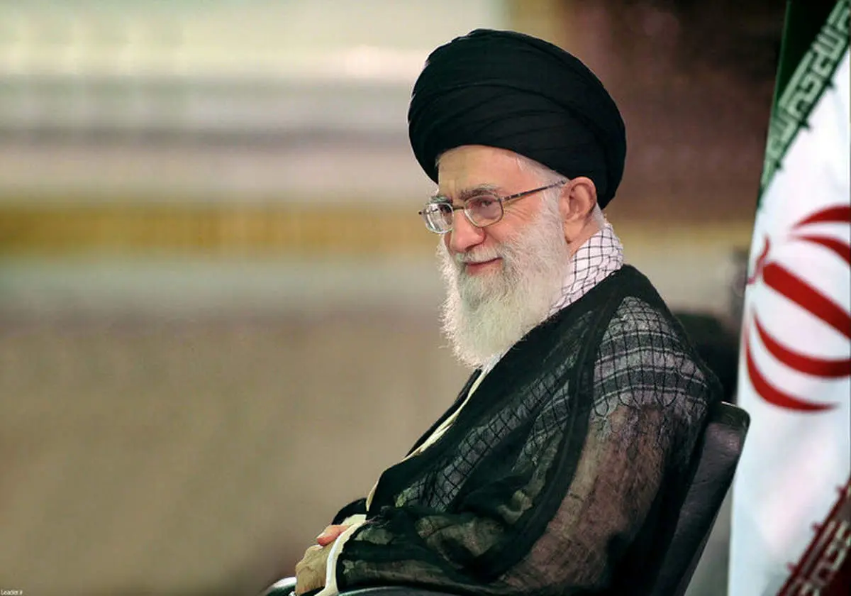 شعار معنادار دانشجویان هنگام ورود رهبری+فیلم