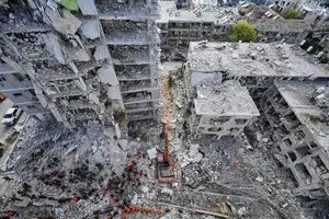 نخستین پرواز پزشکیان بعد از جنگ ۱۲ روزه/ زهرا پزشکیان: محافظ‌ها گفتند تهران را زدند