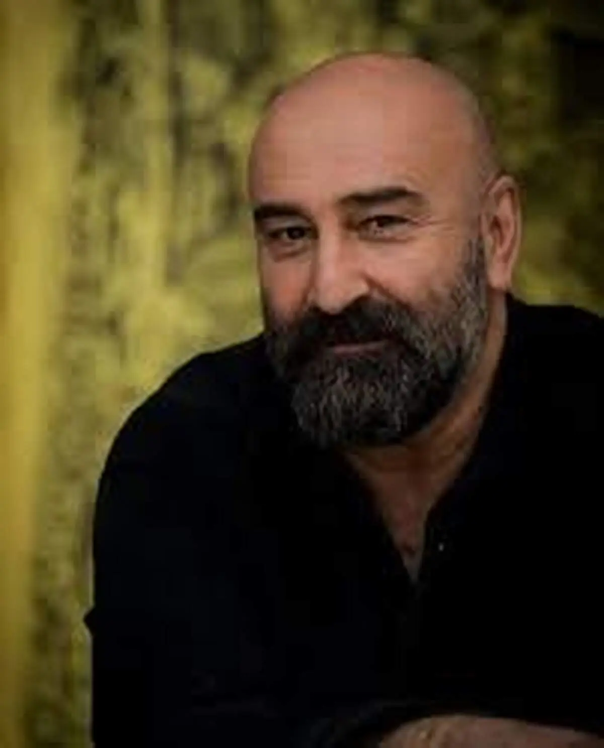 مهران احمدی حق محسن مخملباف را کف دستش گذاشت!/ فیلم