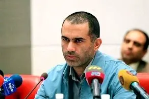 مدیر شبکه پنج سیما: سرافراز اکنون، مسحور چون «زامبی» است