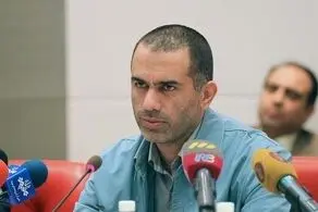 مدیر شبکه پنج سیما: سرافراز اکنون، مسحور چون «زامبی» است