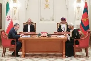 ایران و عمان ۱۸ سند همکاری امضا کردند 