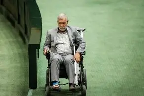 نماینده مجلس با شکل و ظاهر جدید به بهارستان رفت+عکس