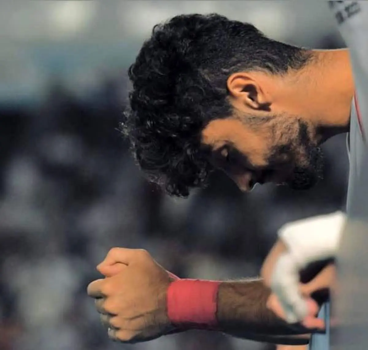 مدافع اخراجی استقلالی شد ؟