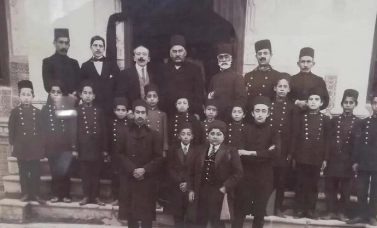 کارنامه شوکه کننده شاه قاجار؛ تاریخ 6 و نقاشی 5! + عکس