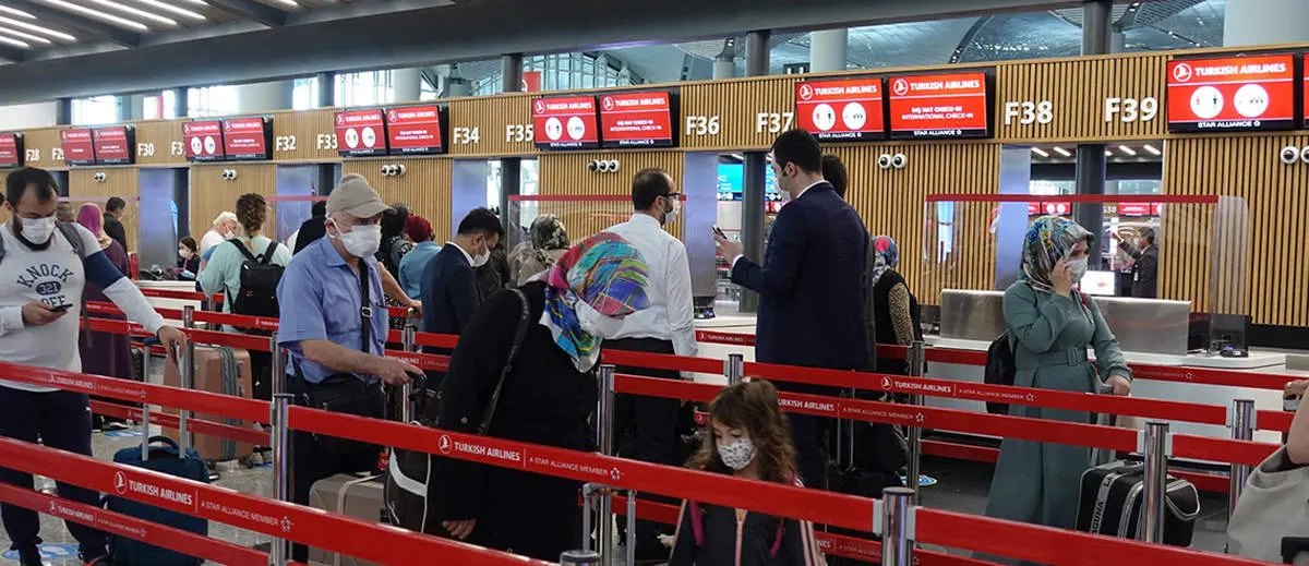 بازداشت خواننده مشهور ایرانی و همسرش در فرودگاه استانبول!/ عکس