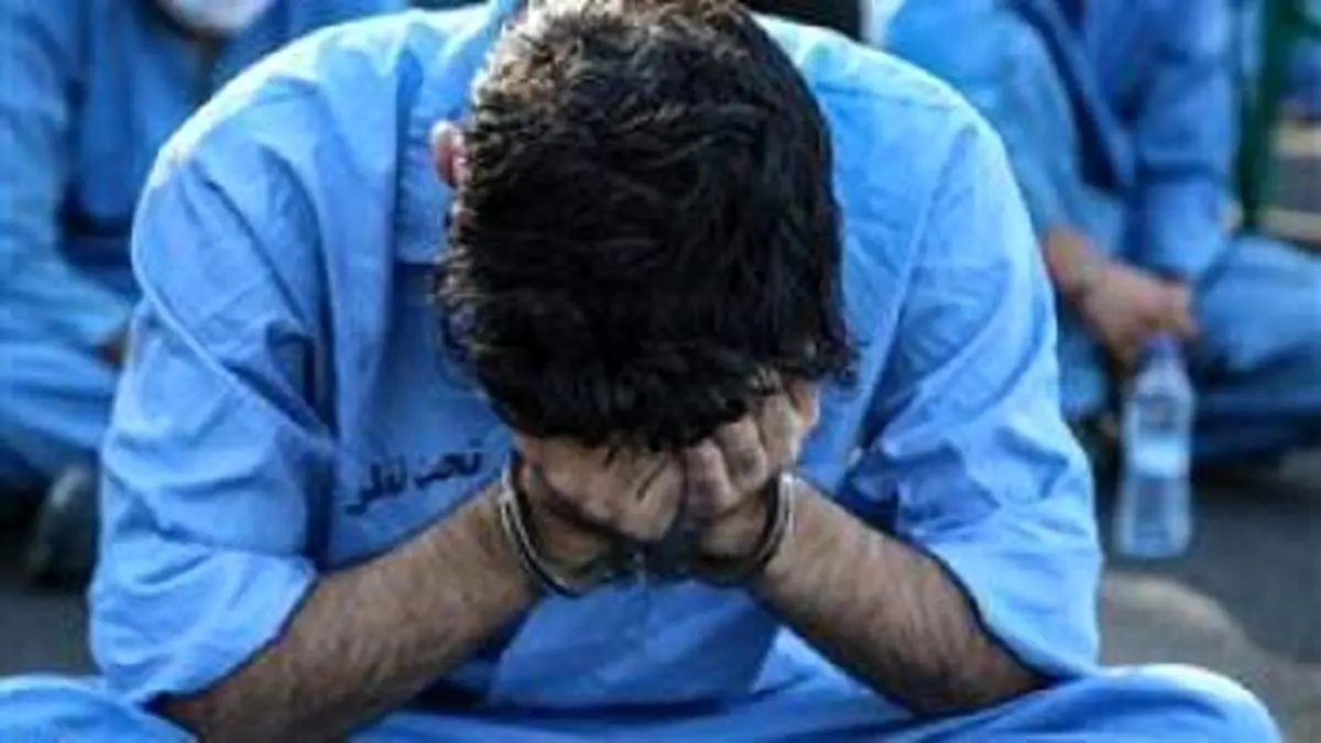 عکس‌های خواهرم را داخل موبایلی که دزدیده بودم، دیدم!