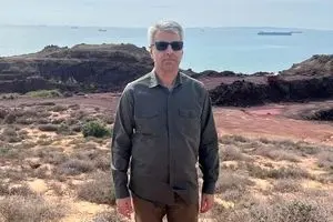 بقائی در هرمز + عکس 