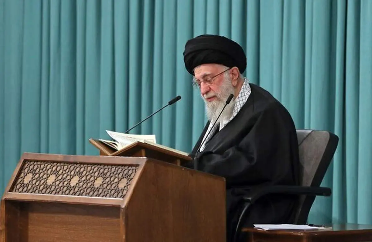 نظر رهبری درباره رساندن غبار غلیظ به گلو برای روزهدار