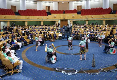 دولت با تمام توان بستر رشد قهرمانان را فراهم می‌کند/ تا پای جان برای عزت و سربلندی ایران تلاش خواهیم کرد