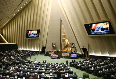 تذکر کتبی نمایندگان به مسئولان اجرایی؛ لزوم تسریع در ابلاغ ضوابط و سیاست های سینمای خانگی