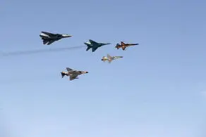 پرواز جنگنده ها در آسمان تهران+ببینید