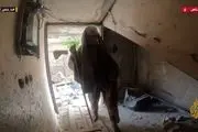 تصویری از ⁧ یحیى السنوار⁩ هنگام نبرد که برای اولین بار منتشر شده است + ببینید 