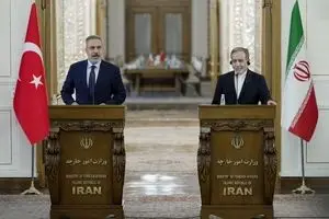 عراقچی: سرکنسولگری ایران در وان افتتاح می‌شود/ هاکان فیدان: برای حل موضوع هسته‌ای ایران هر کاری بتوانیم انجام می‌دهیم