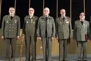 نشان فداکاری به ۴ فرمانده اسبق نیروی زمینی ارتش اهدا شد