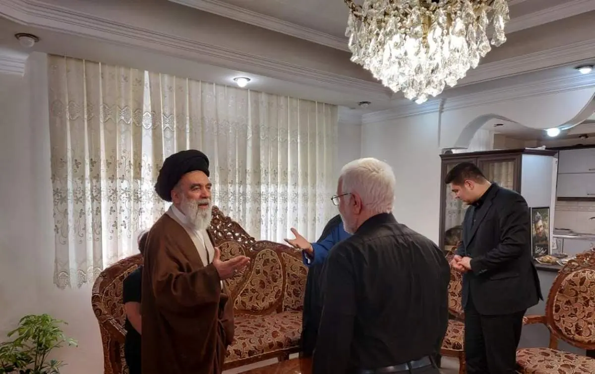 عضو فقهای شورای نگهبان به منزل شهید خدایی رفت