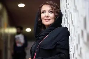   پانته آ بهرام بدون روسری کنار کارگردان معروف!/ عکس