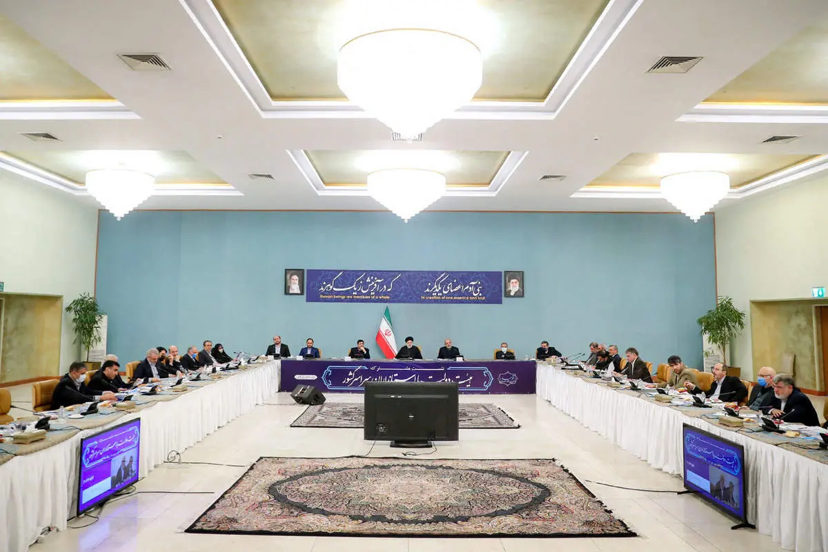 رئیسی: تلاش میکنیم با ساماندهی بازار خودرو و مسکن حال مردم را بهتر کنیم