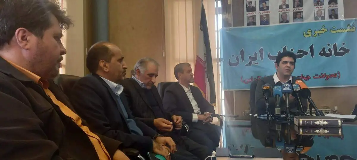 قدرت‌های بزرگ بروند در جای دیگر مشکلات خود را حل کنند نه در مذاکرات وین