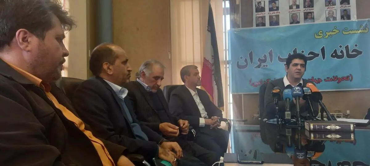 قدرت‌های بزرگ بروند در جای دیگر مشکلات خود را حل کنند نه در مذاکرات وین